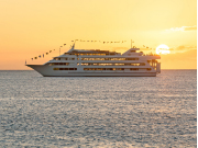 Hawaii_Star_of_Honolulu_shutterstock_128045966