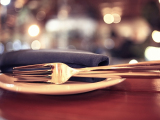 Table_Setting_shutterstock_262625156